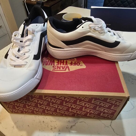 New Vans UltraRange Exo MTE Shoes - White (VN0A4U1KWHT) Mens Size 9 Sneakers - Picture 3 of 13